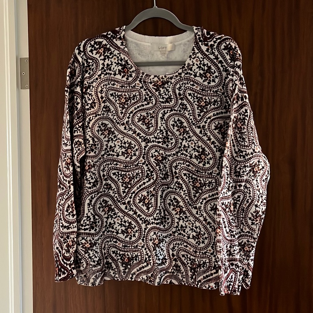 NWT Printed sweater